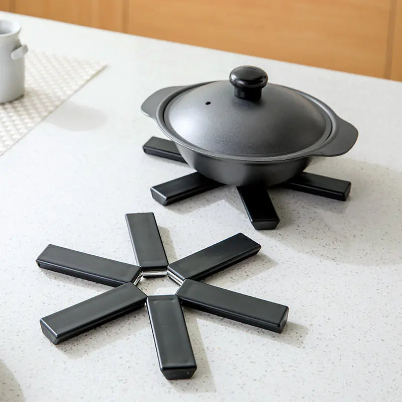 Compact Flameproof Trivet
